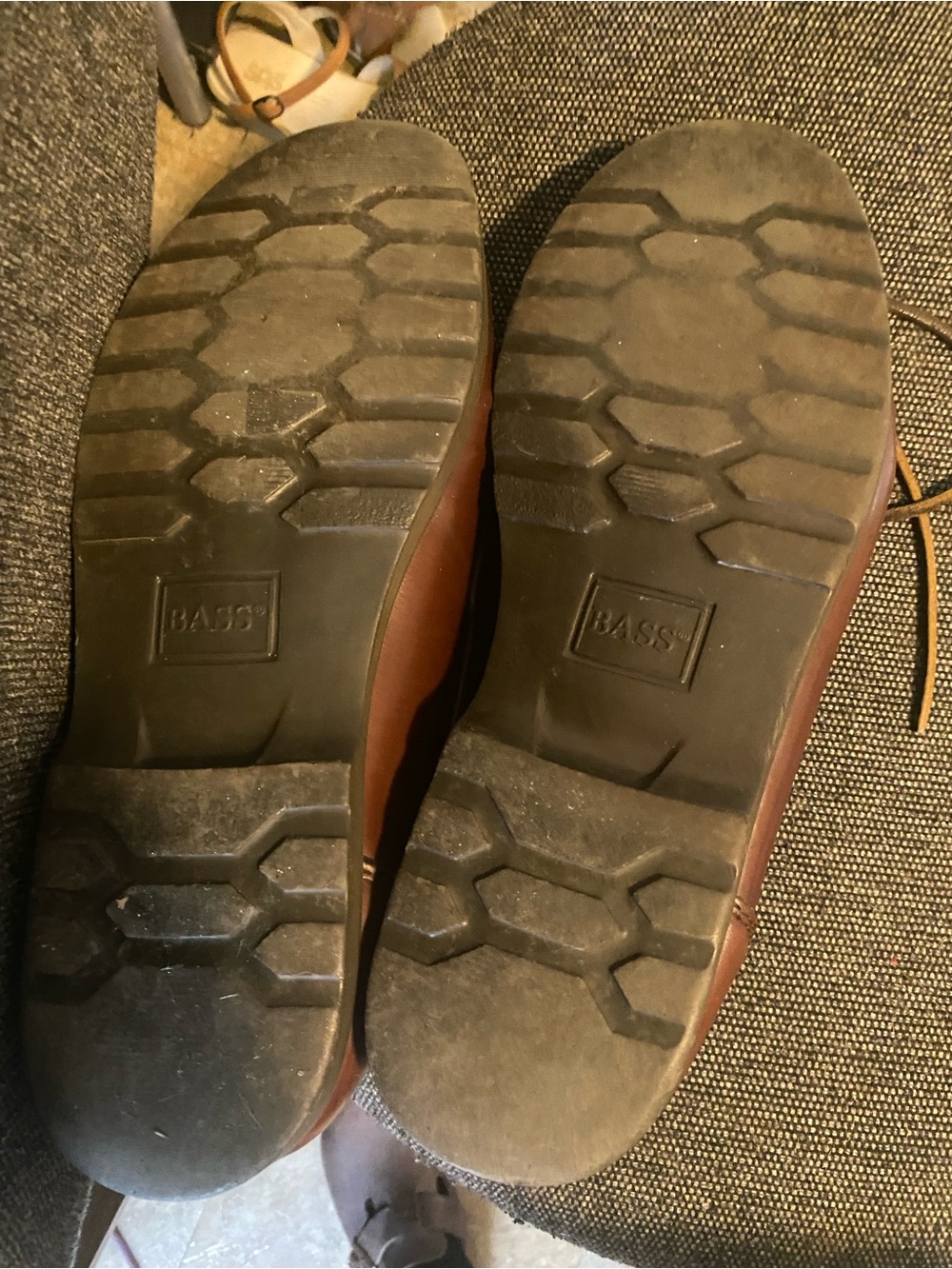 Bass Men’s Brown Leather Boat Shoes - Picture 6 of 6